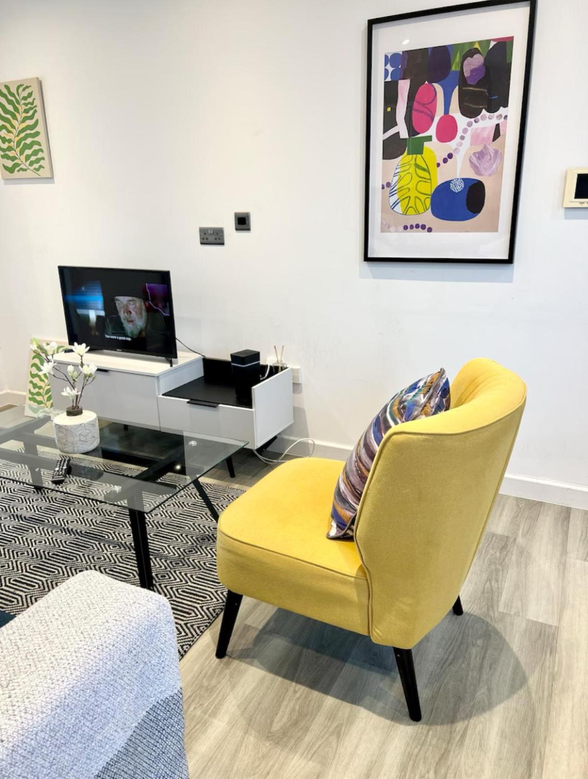 Lovely & Stylish 2 Bed Flat Close To Heathrow Yiewsley 外观 照片