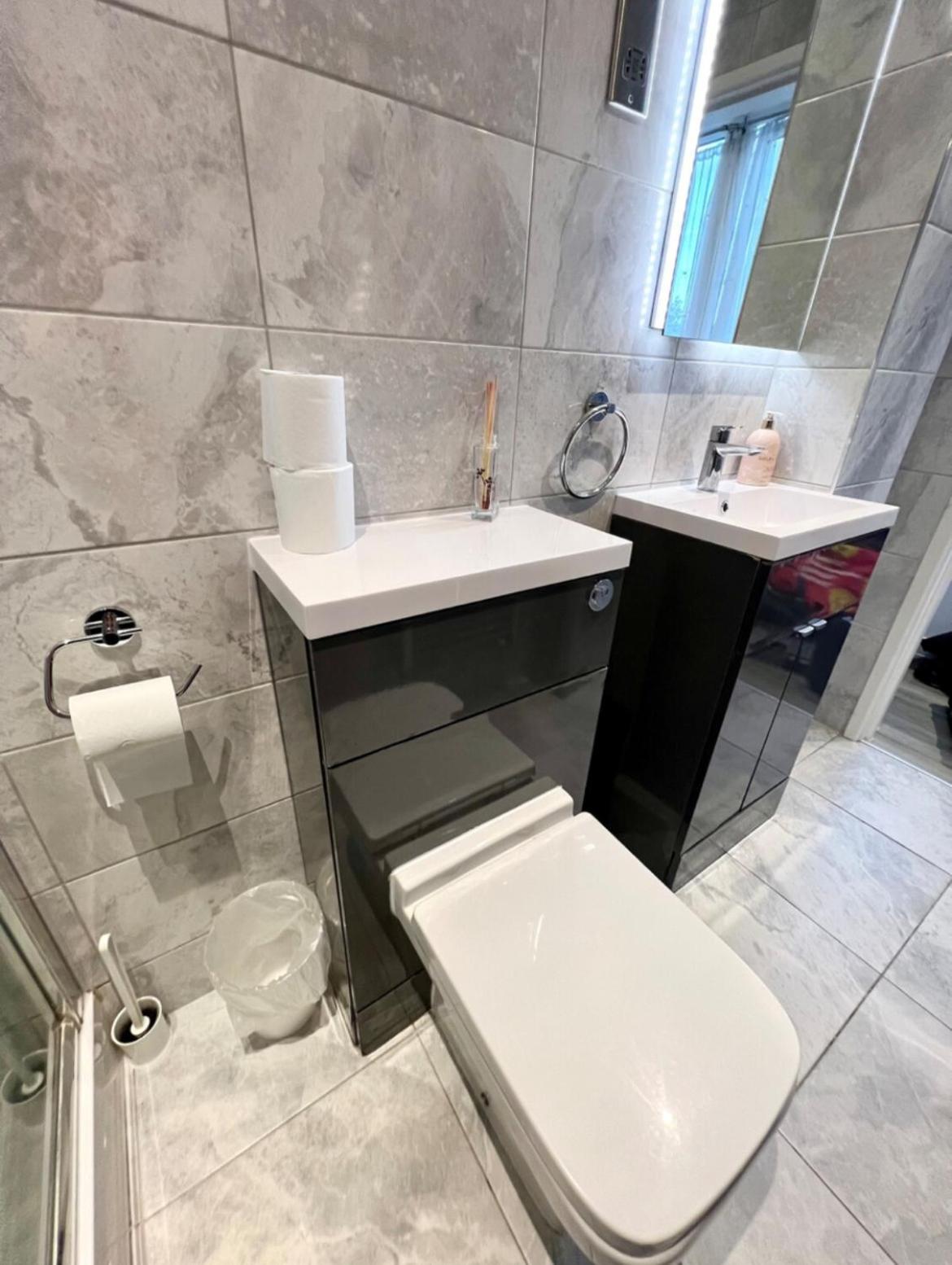 Lovely & Stylish 2 Bed Flat Close To Heathrow Yiewsley 外观 照片